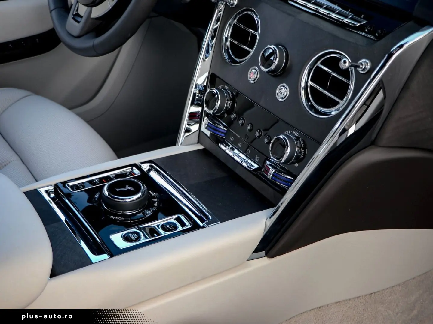 ROLLS ROYCE Cullinan -