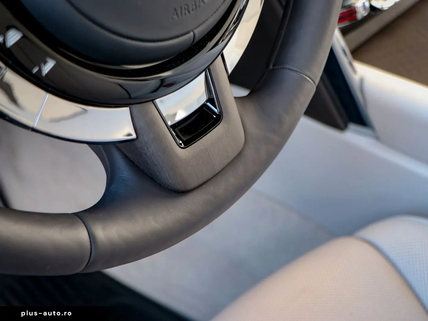 ROLLS ROYCE Cullinan -