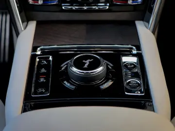 ROLLS ROYCE Cullinan -