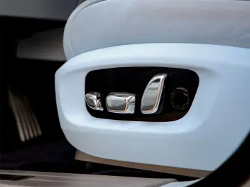 ROLLS ROYCE Ghost Black Badge Gallium - Bespoke