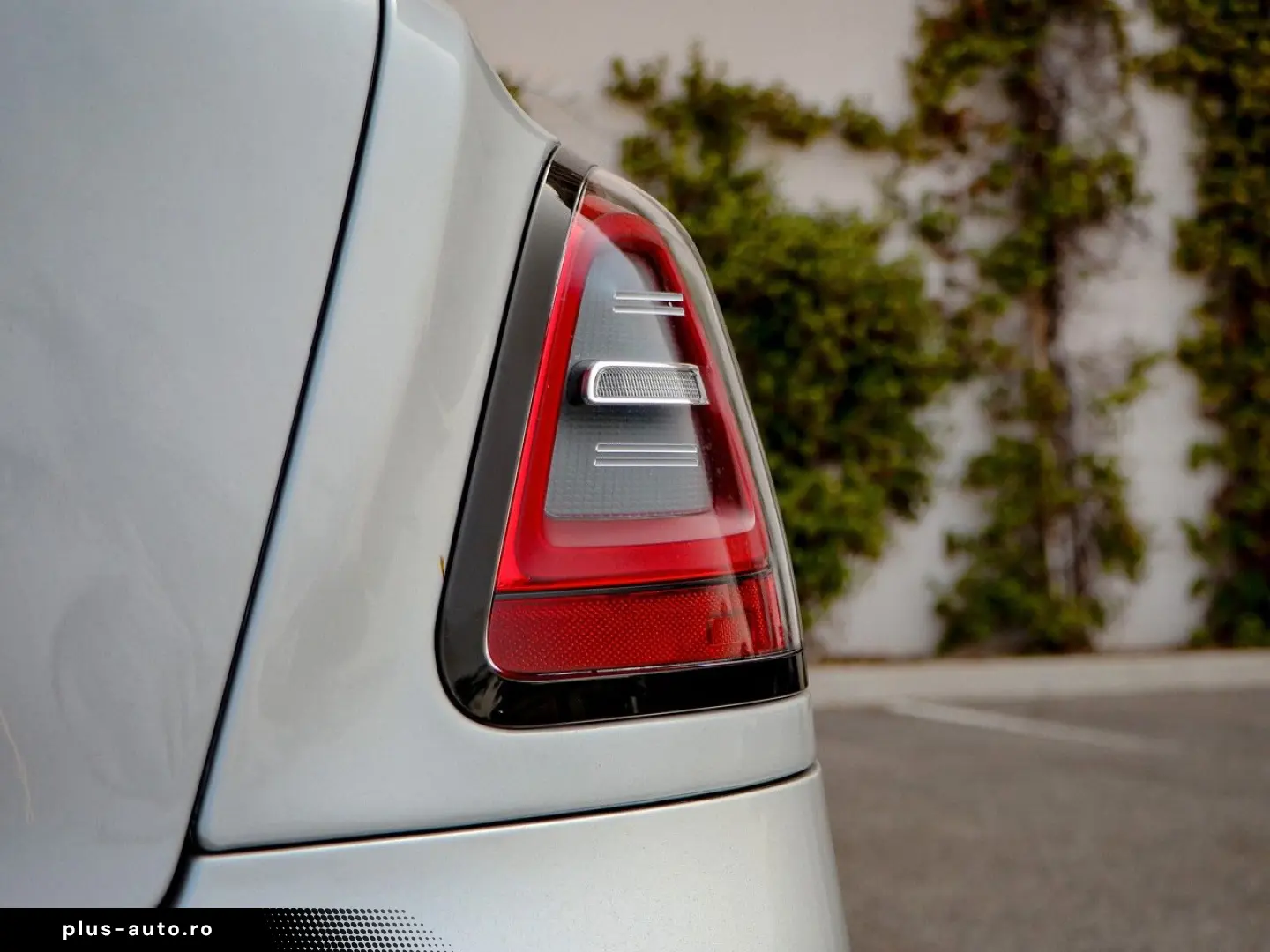 ROLLS ROYCE Ghost Black Badge Gallium - Bespoke