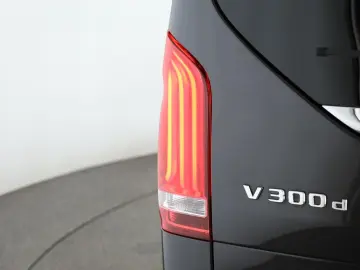 MERCEDES-BENZ V 300 d 4M lang Avantgarde AMG 8S Pano&hellip;