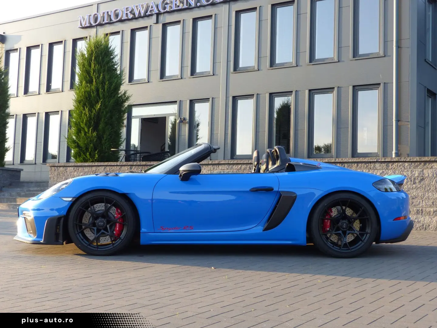 PORSCHE 718 Boxster Spyder RS  Weissach