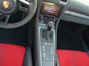 PORSCHE 718 Boxster Spyder RS  Weissach