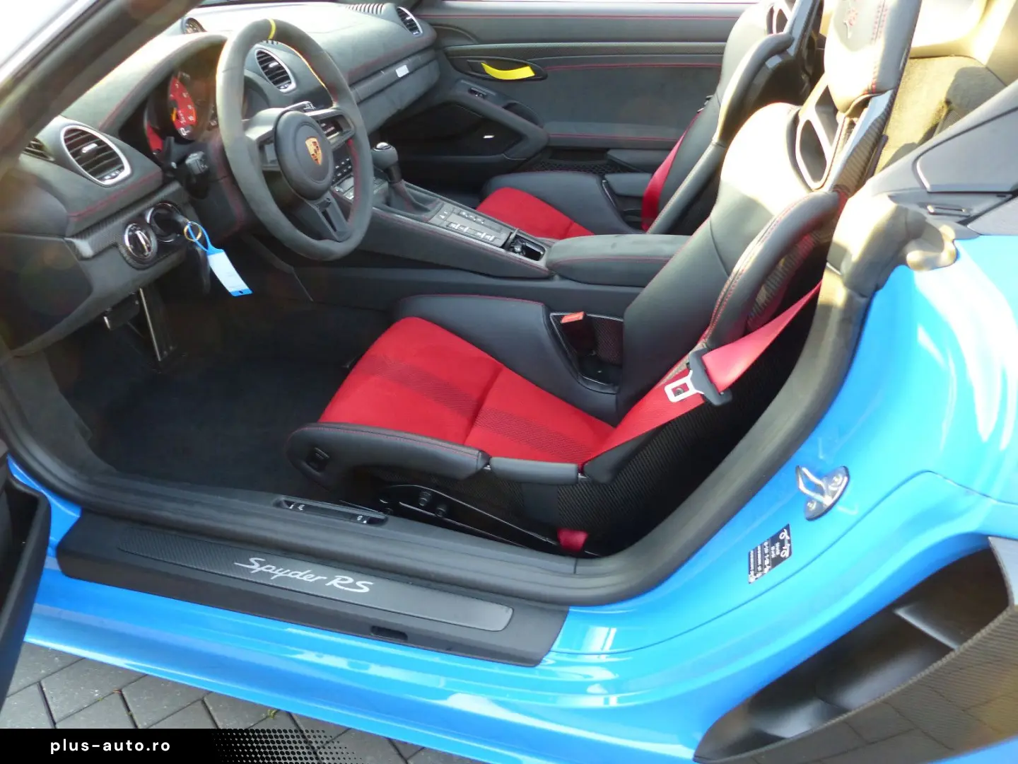 PORSCHE 718 Boxster Spyder RS  Weissach