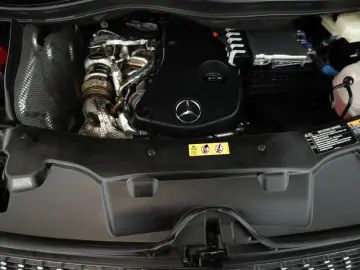MERCEDES-BENZ V 300 d 4M lang Avantgarde AMG 8S Pano&hellip;