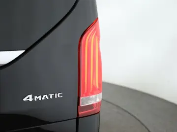 MERCEDES-BENZ V 300 d 4M lang Avantgarde AMG 8S Pano&hellip;