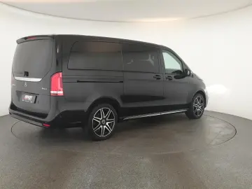 MERCEDES-BENZ V 300 d 4M lang Avantgarde AMG 8S Pano&hellip;