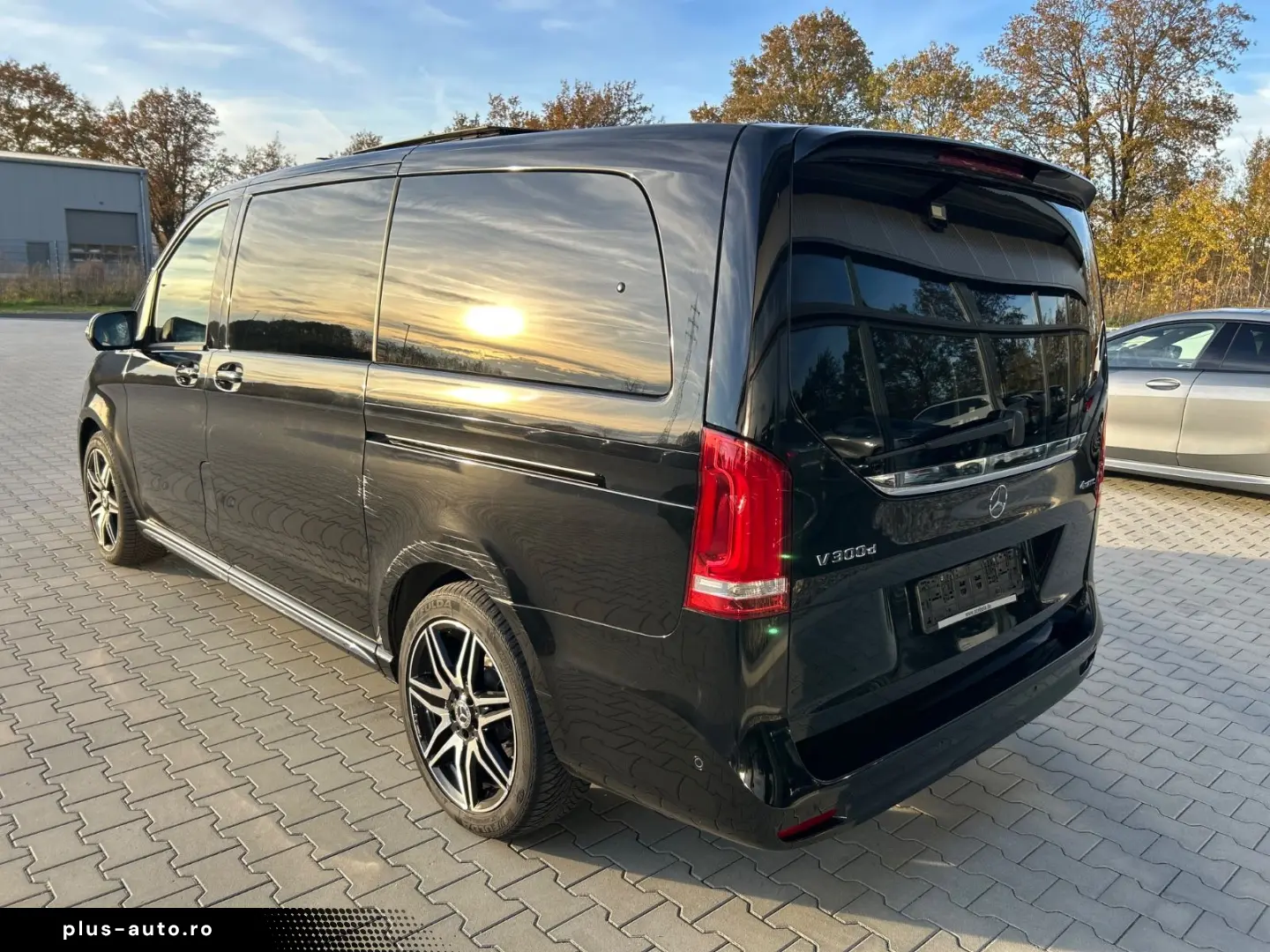 MERCEDES-BENZ V300d 4M Lang AMG - 8S-2xEl.Tür-Pano-3&hellip;