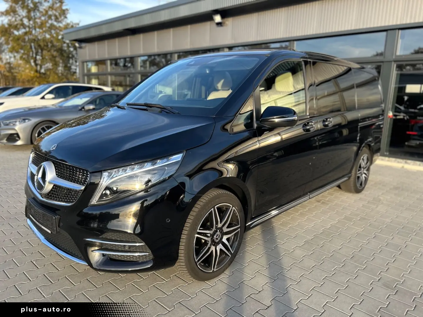 MERCEDES-BENZ V300d 4M Lang AMG - 8S-2xEl.Tür-Pano-3&hellip;