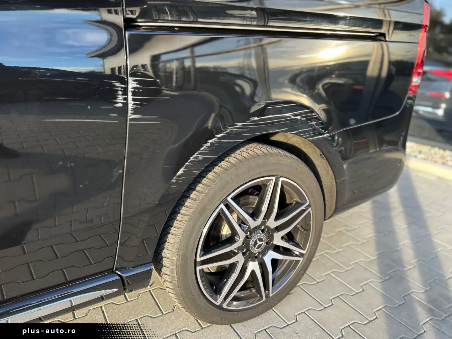 MERCEDES-BENZ V300d 4M Lang AMG - 8S-2xEl.Tür-Pano-3&hellip;