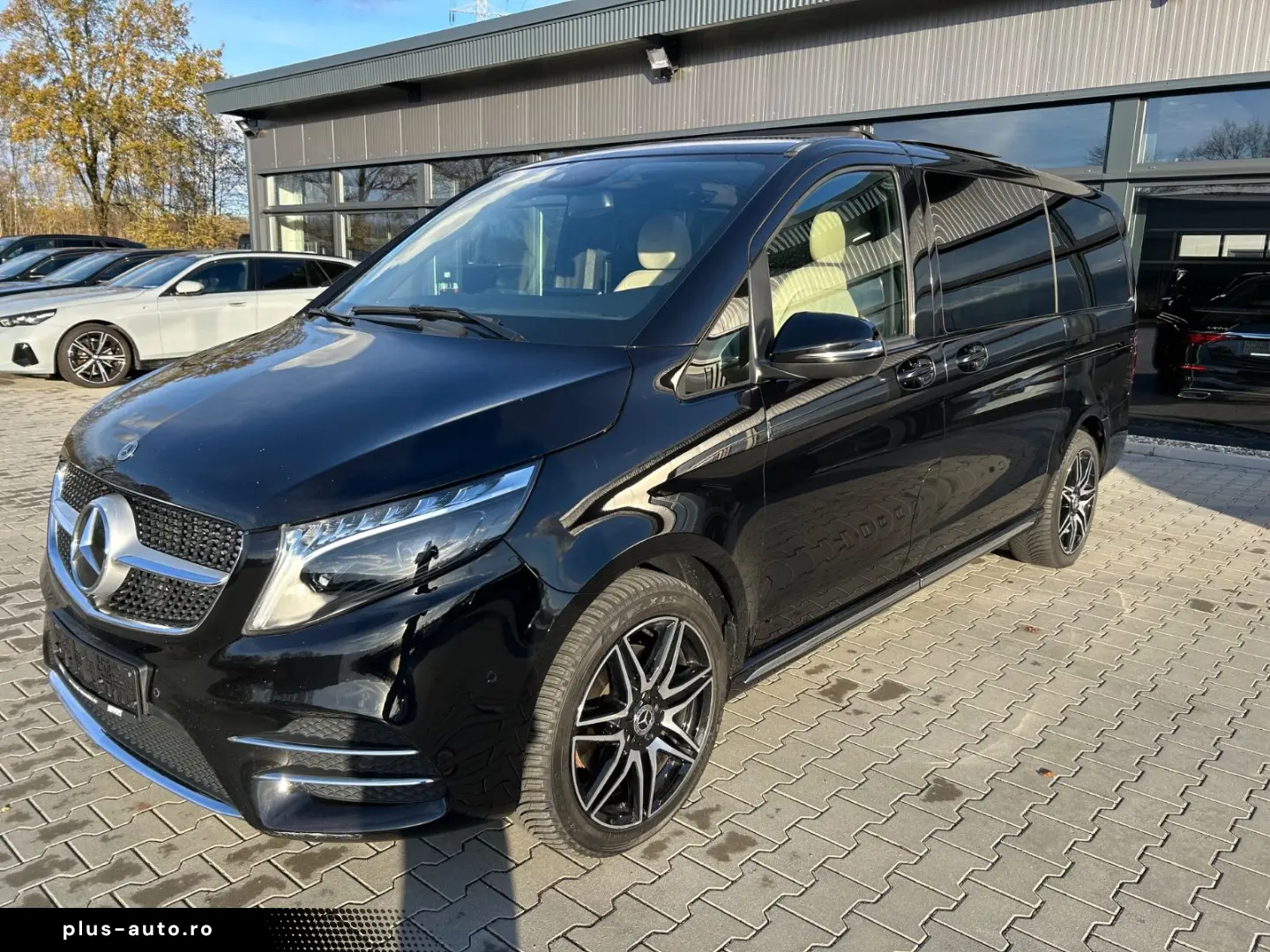 MERCEDES-BENZ V300d 4M Lang AMG -7S-2xEl.Tür-Pano-360K-19Zo