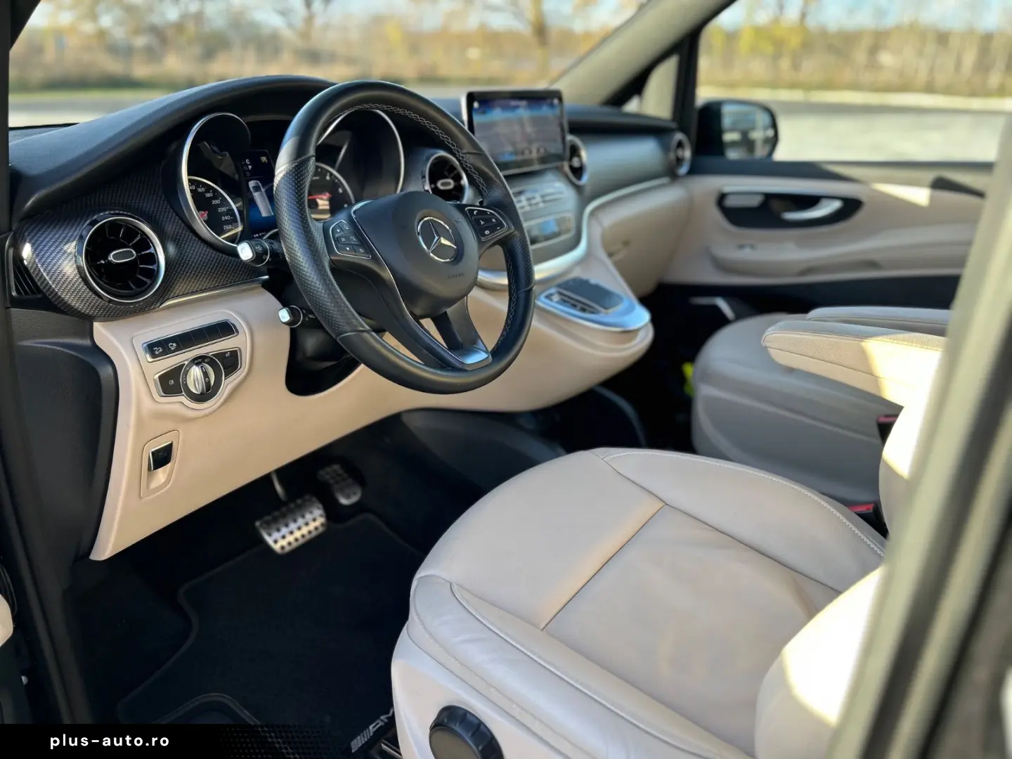 MERCEDES-BENZ V300d 4M Lang AMG -7S-2xEl.Tür-Pano-360K-19Zo