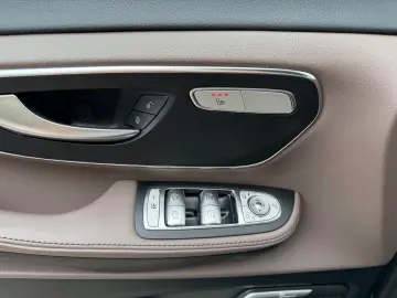 MERCEDES-BENZ V300d 4M Lang AMG Pano Burmes 2xEl.Tür&hellip;