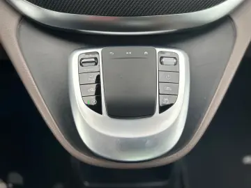 MERCEDES-BENZ V300d 4M Lang AMG -7S-Pano-Burmes-2xEl&hellip;