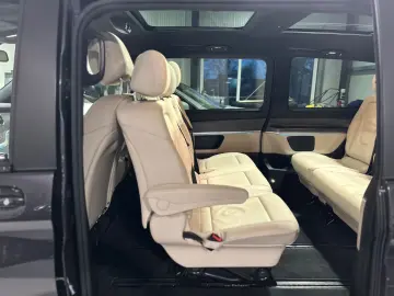 MERCEDES-BENZ V300d 4M Lang AMG -8S-Pano-2xEl.Tür-36&hellip;