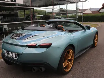 FERRARI Roma Spider