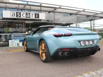 FERRARI Roma Spider