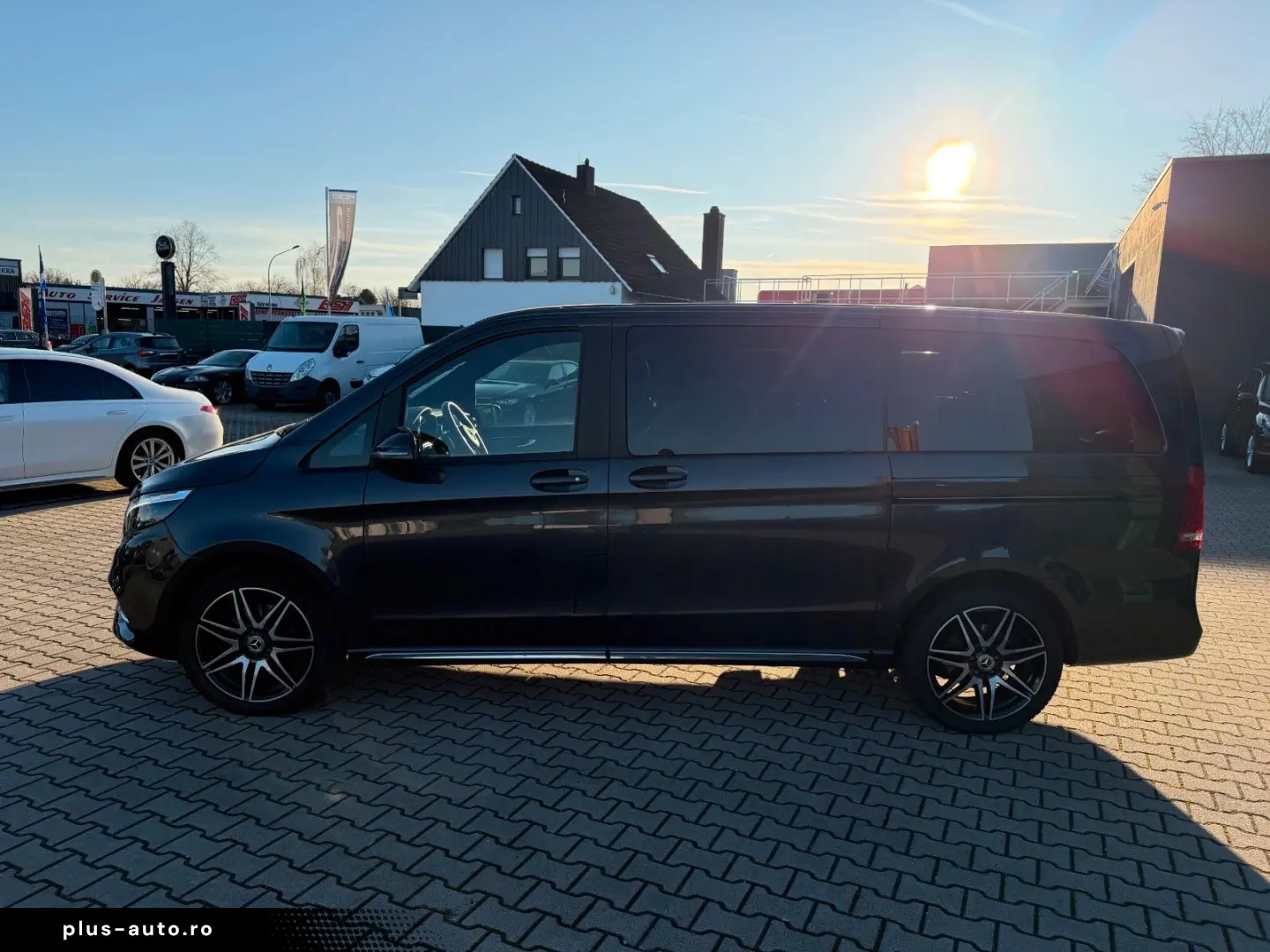 MERCEDES-BENZ V300d 4M Lang AMG Pano Burmes 2xEl.Tür&hellip;