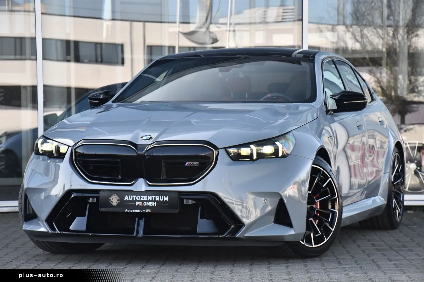 BMW M5 Lim Carbon Drivelogic B&W Individual Merino