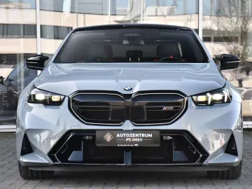 BMW M5 Lim Carbon Drivelogic B&W Individual Merino