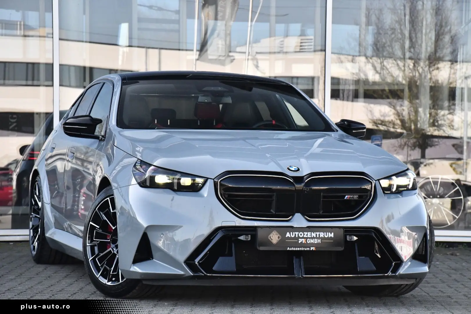 BMW M5 Lim Carbon Drivelogic B&W Individual Merino