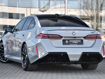 BMW M5 Lim Carbon Drivelogic B&W Individual Merino