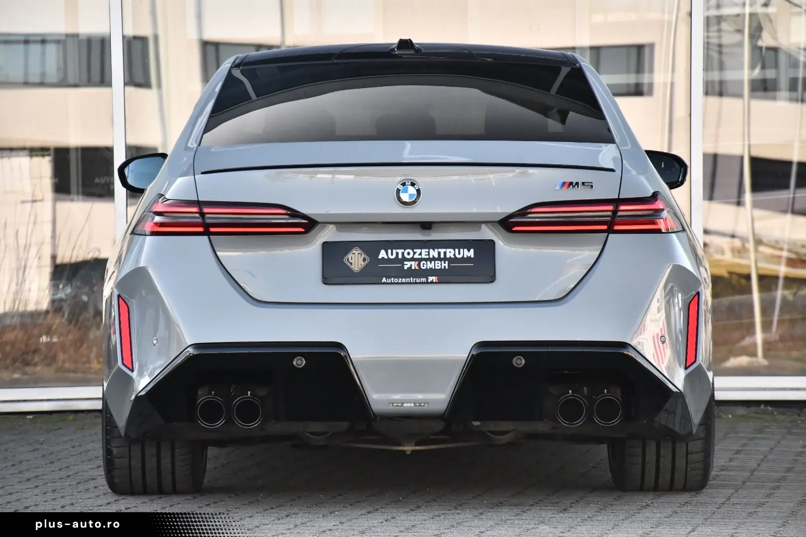 BMW M5 Lim Carbon Drivelogic B&W Individual Merino