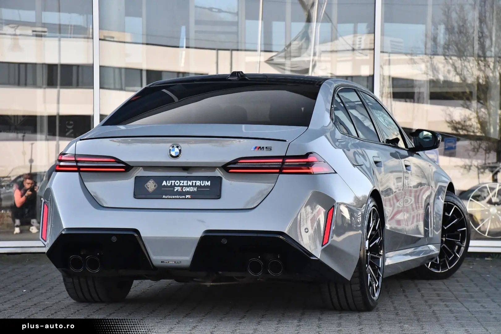 BMW M5 Lim Carbon Drivelogic B&W Individual Merino