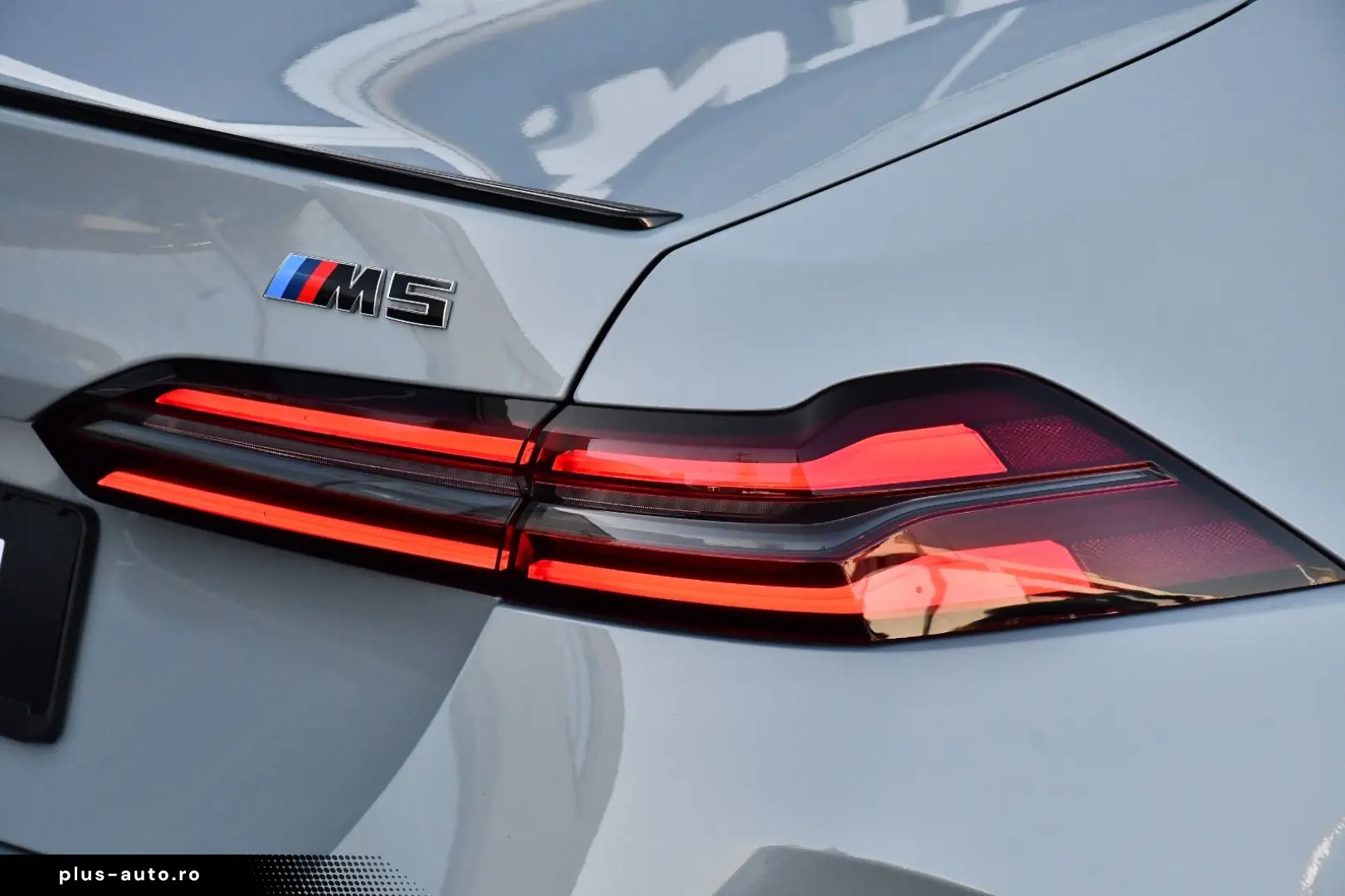 BMW M5 Lim Carbon Drivelogic B&W Individual Merino