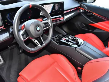 BMW M5 Lim Carbon Drivelogic B&W Individual Merino