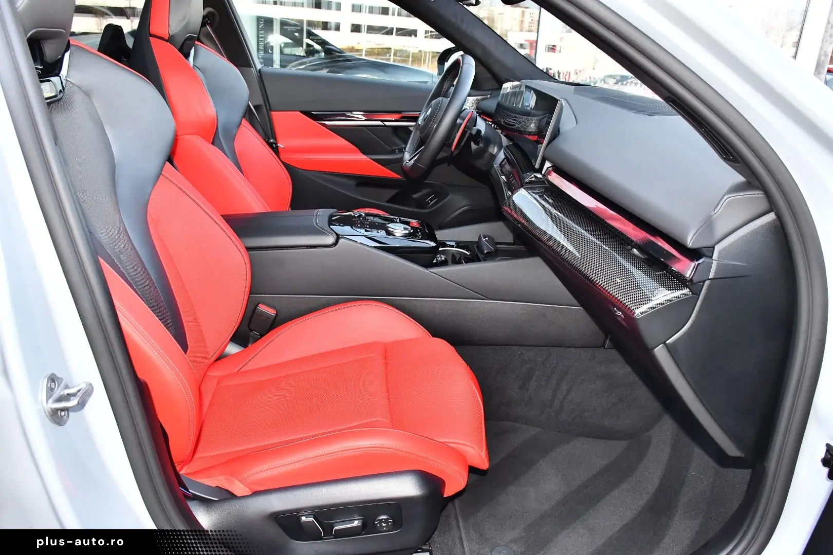 BMW M5 Lim Carbon Drivelogic B&W Individual Merino