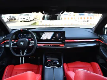 BMW M5 Lim Carbon Drivelogic B&W Individual Merino