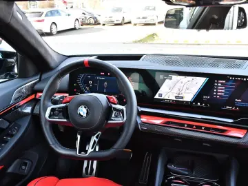 BMW M5 Lim Carbon Drivelogic B&W Individual Merino