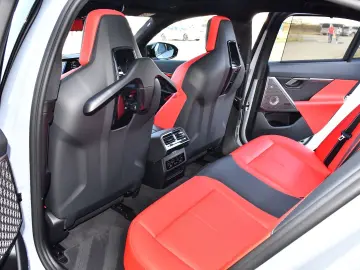 BMW M5 Lim Carbon Drivelogic B&W Individual Merino