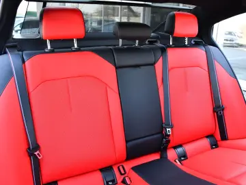 BMW M5 Lim Carbon Drivelogic B&W Individual Merino