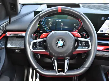 BMW M5 Lim Carbon Drivelogic B&W Individual Merino