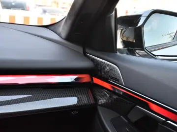 BMW M5 Lim Carbon Drivelogic B&W Individual Merino