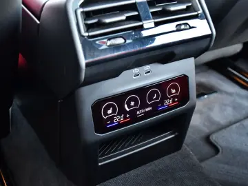 BMW M5 Lim Carbon Drivelogic B&W Individual Merino