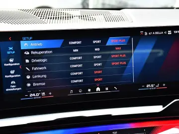 BMW M5 Lim Carbon Drivelogic B&W Individual Merino