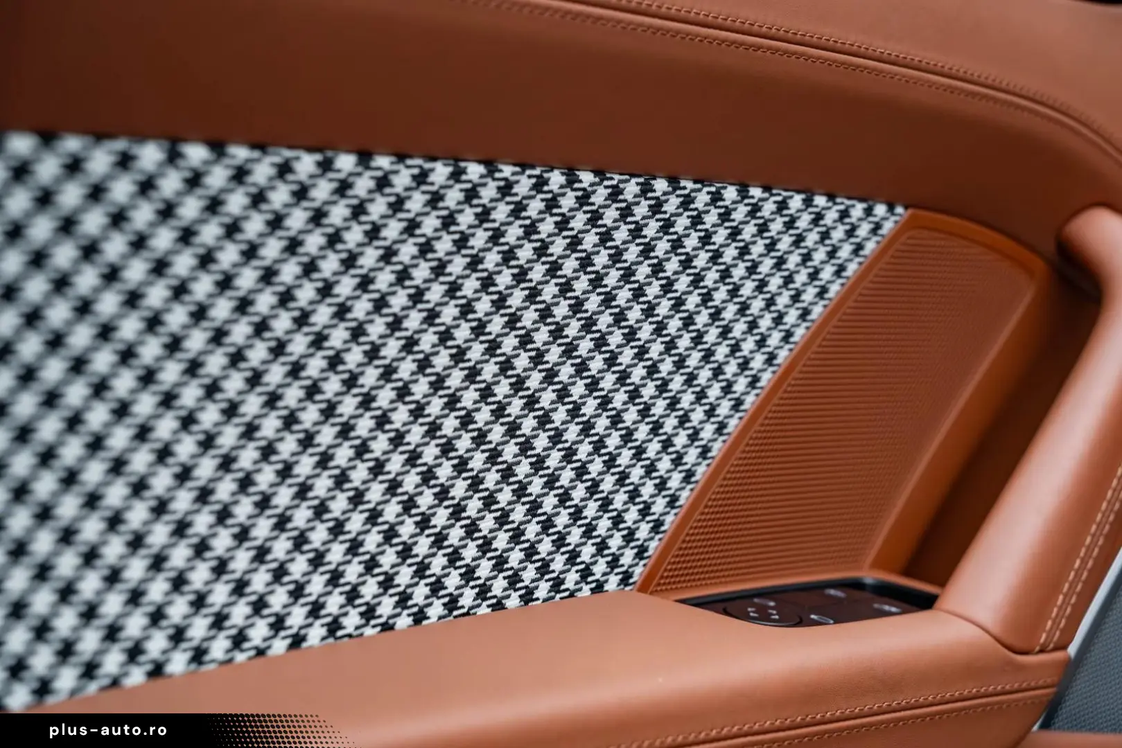 PORSCHE 911   992 Sport Classic  PTS SUPERIORREDMETALLIC