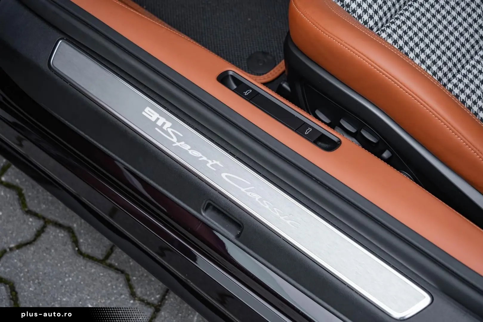 PORSCHE 911   992 Sport Classic  PTS SUPERIORREDMETALLIC