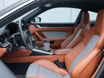 PORSCHE 911   992 Sport Classic  PTS SUPERIORREDMETALLIC