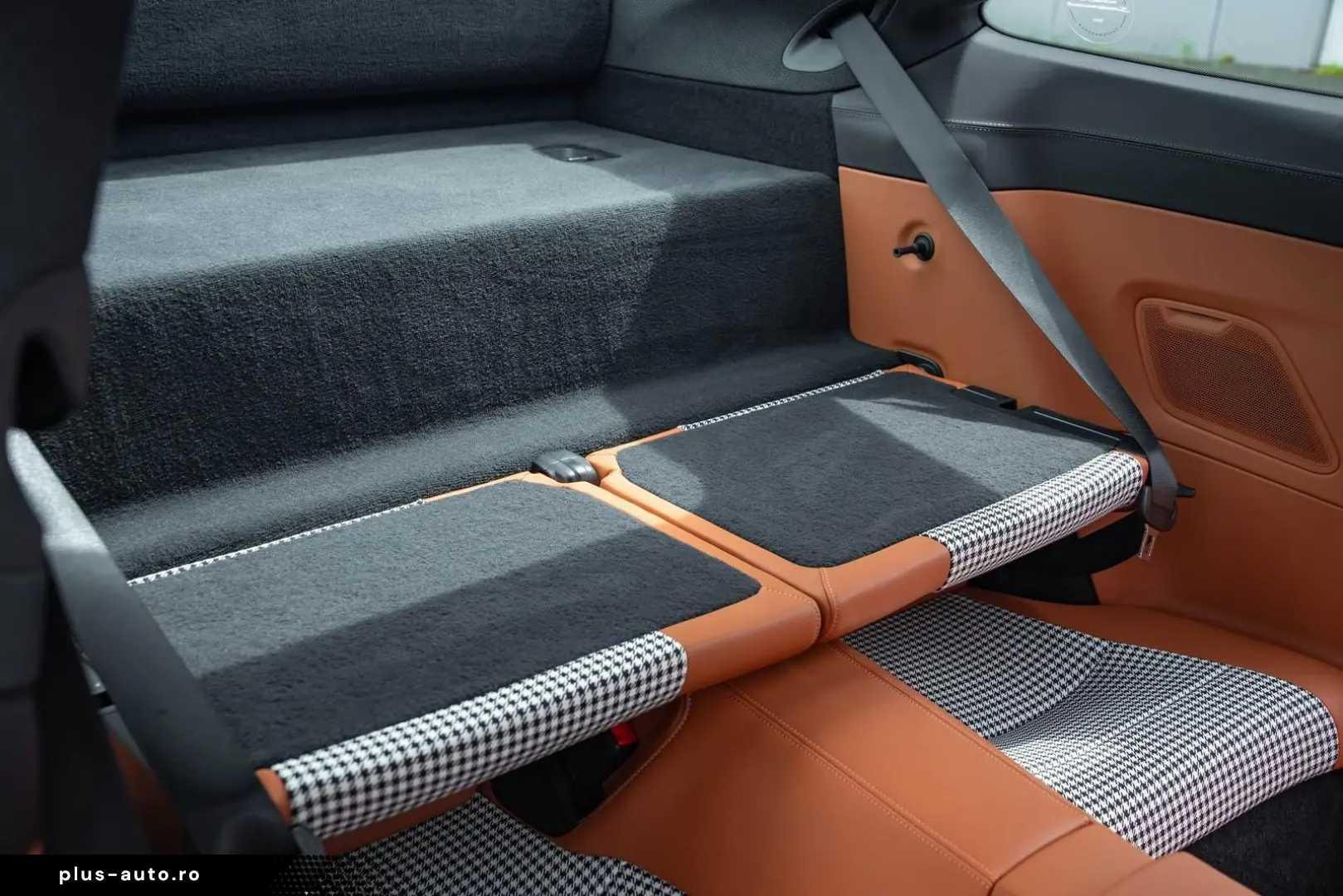 PORSCHE 911   992 Sport Classic  PTS SUPERIORREDMETALLIC