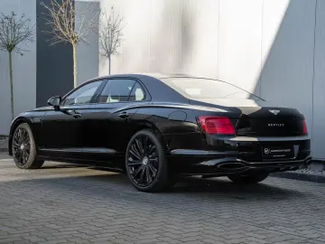 BENTLEY Flying Spur Mulliner   BESPOKE 2-Tone