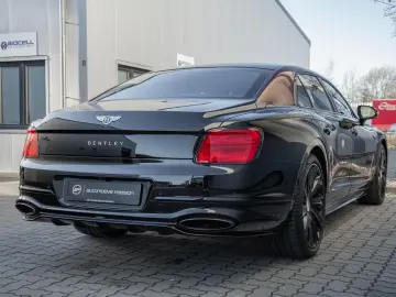 BENTLEY Flying Spur Mulliner   BESPOKE 2-Tone