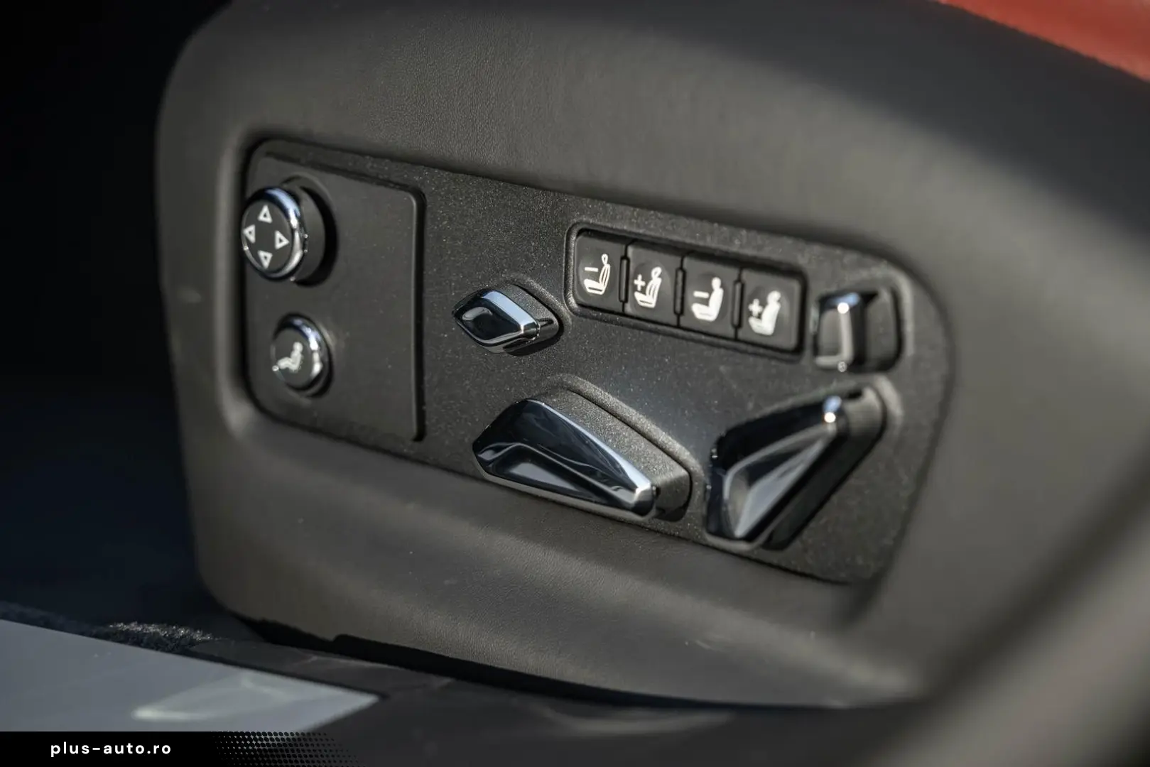 BENTLEY Flying Spur Mulliner   BESPOKE 2-Tone