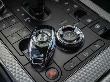 BENTLEY Flying Spur Mulliner   BESPOKE 2-Tone