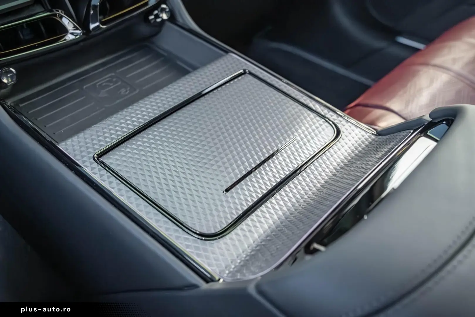 BENTLEY Flying Spur Mulliner   BESPOKE 2-Tone