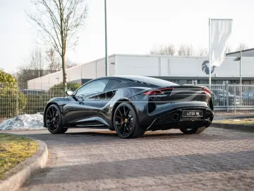 LOTUS Emira First Edition V6   neuwertig  1. Hand
